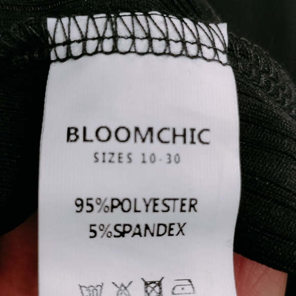 BloomChic Long Sleeve Turtleneck Top black size 12 - Picture 4 of 5